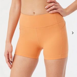 Outdoor Voices Zoom / Superform 3.5” Short